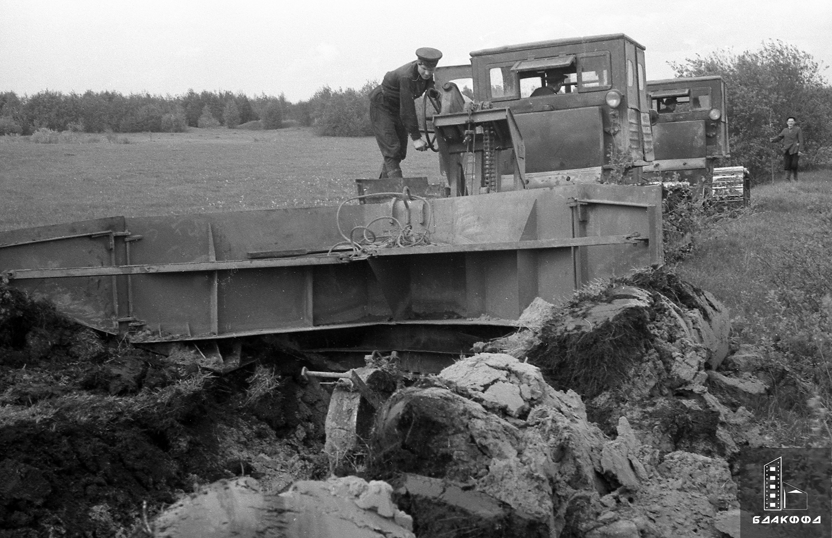 Land reclamation works at the I.V.Stalin collective farm in the Drissen district-стр. 0